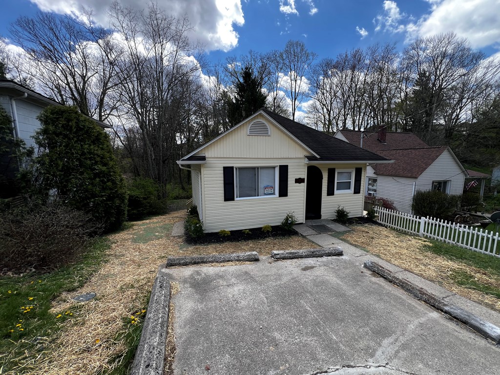 102 Pine St, Beckley, West Virginia image 40