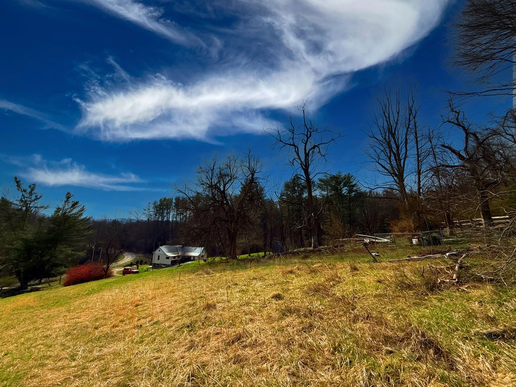 573 Plum Orchard Lake Road, Scarbro, West Virginia image 6