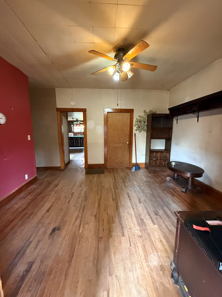 573 Plum Orchard Lake Road, Scarbro, West Virginia image 10