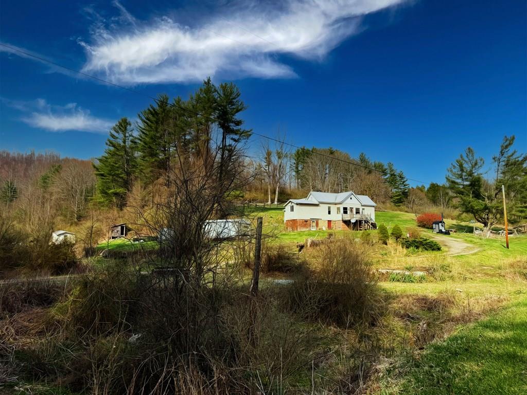 573 Plum Orchard Lake Road, Scarbro, West Virginia image 1