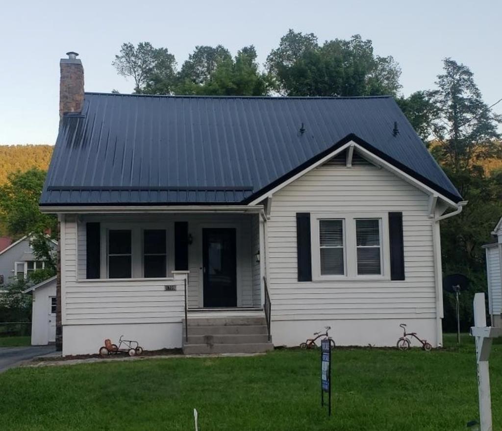 1709 College Avenue, Bluefield, West Virginia image 1