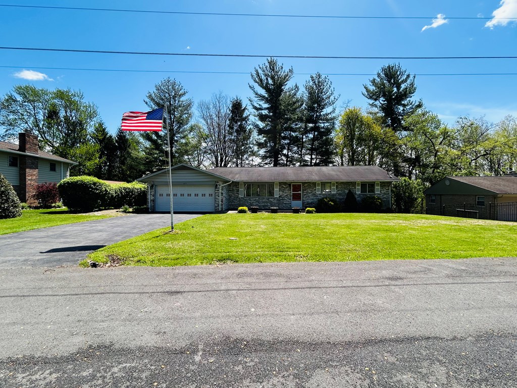 105 Olympia Drive - Photo 2