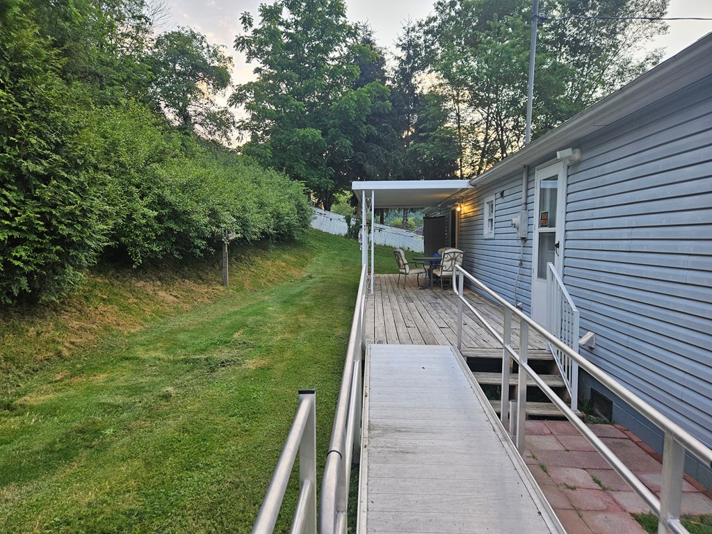418 Blue Jay Dr, Beaver, West Virginia image 4