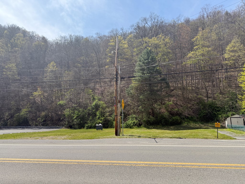 627 Appalachian Highway, Pineville, West Virginia image 6