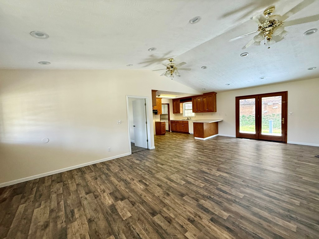 465 Oak Grove Road, Beckley, West Virginia image 5
