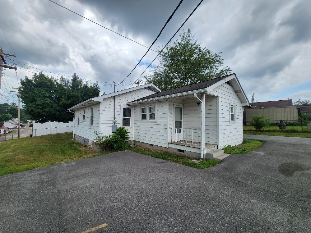 100 Kinzer Street, Beckley, West Virginia image 5