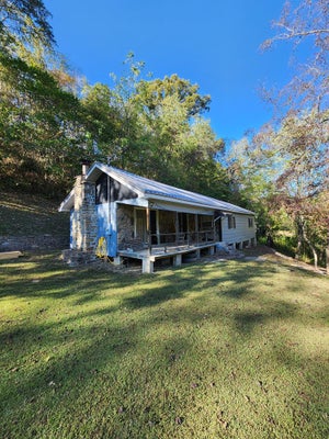 55 LOU HILL RD, HINTON, WV 25951 - Image bcb07dd9389754bc76a5dcacecbf6410/2748478584