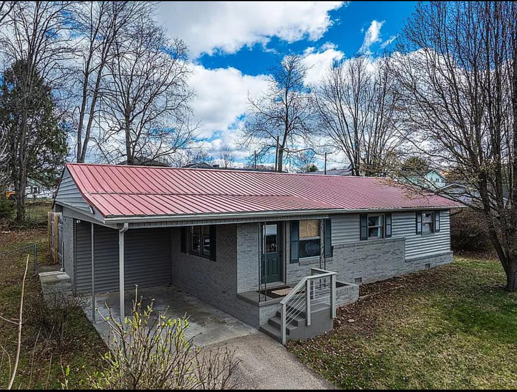130 First Avenue, Fayetteville, West Virginia image 1