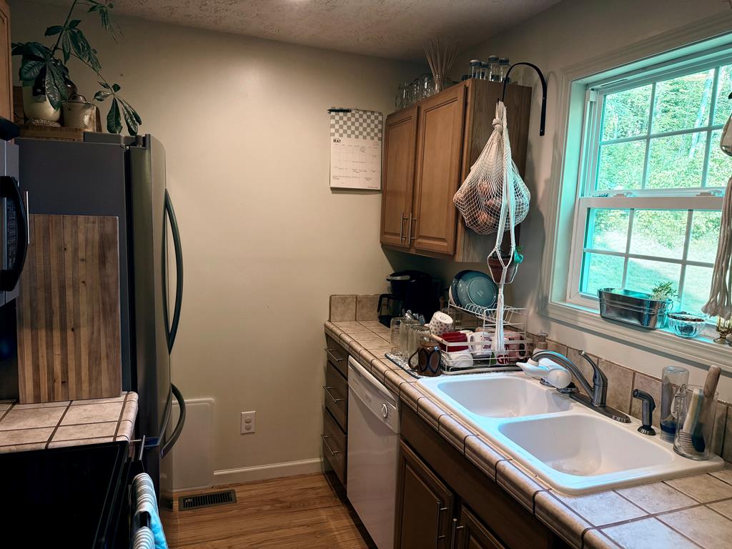 19 Lake Road, Daniels, West Virginia image 22