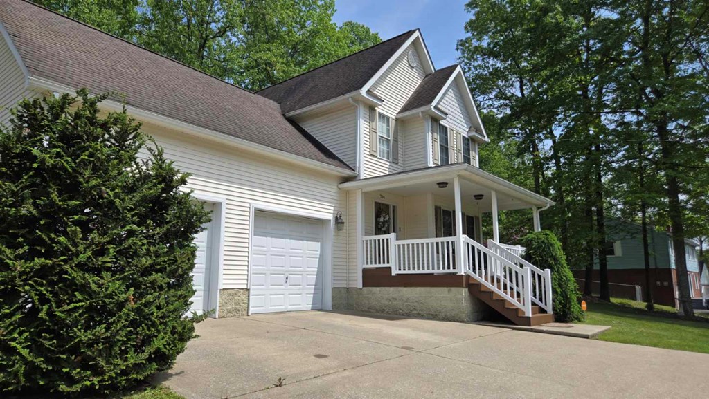 704 Teel Rd, Beckley, West Virginia image 2