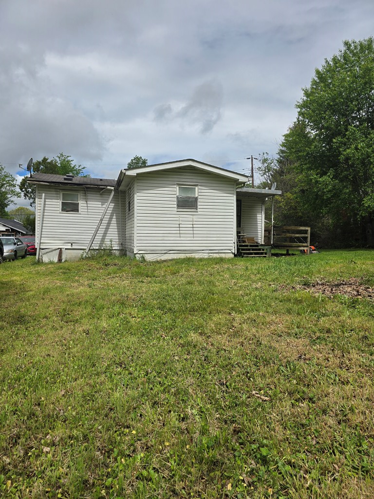 220 Mills Ave, Beckley, West Virginia image 6