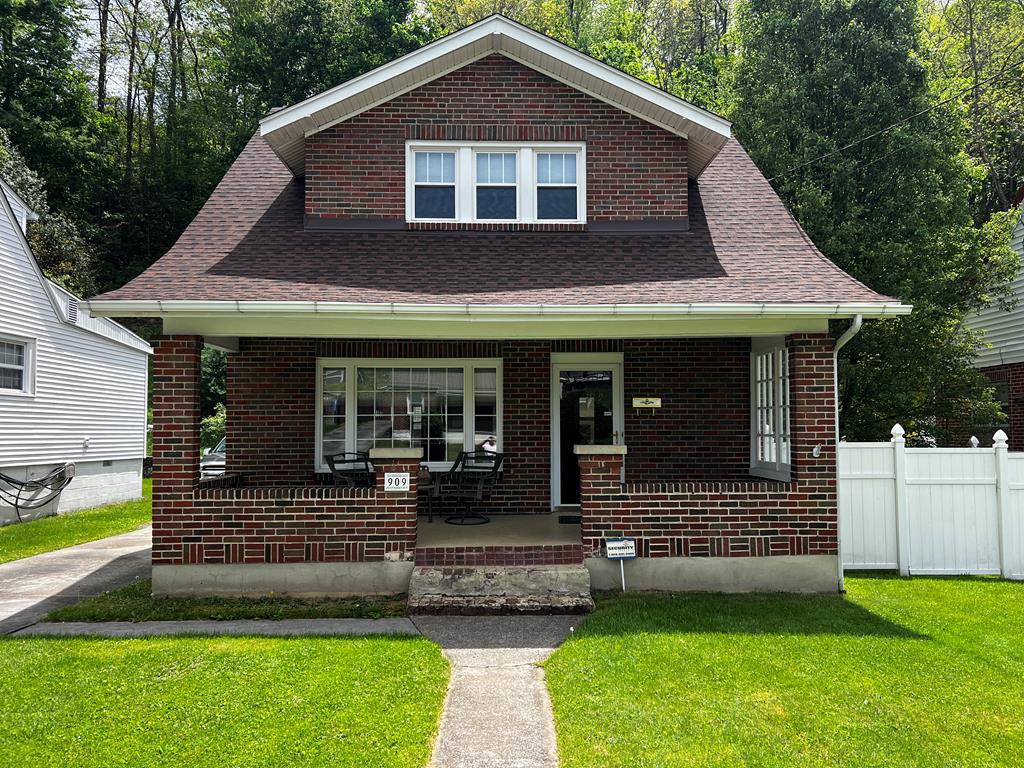 909 Frederick St, Bluefield, West Virginia image 1
