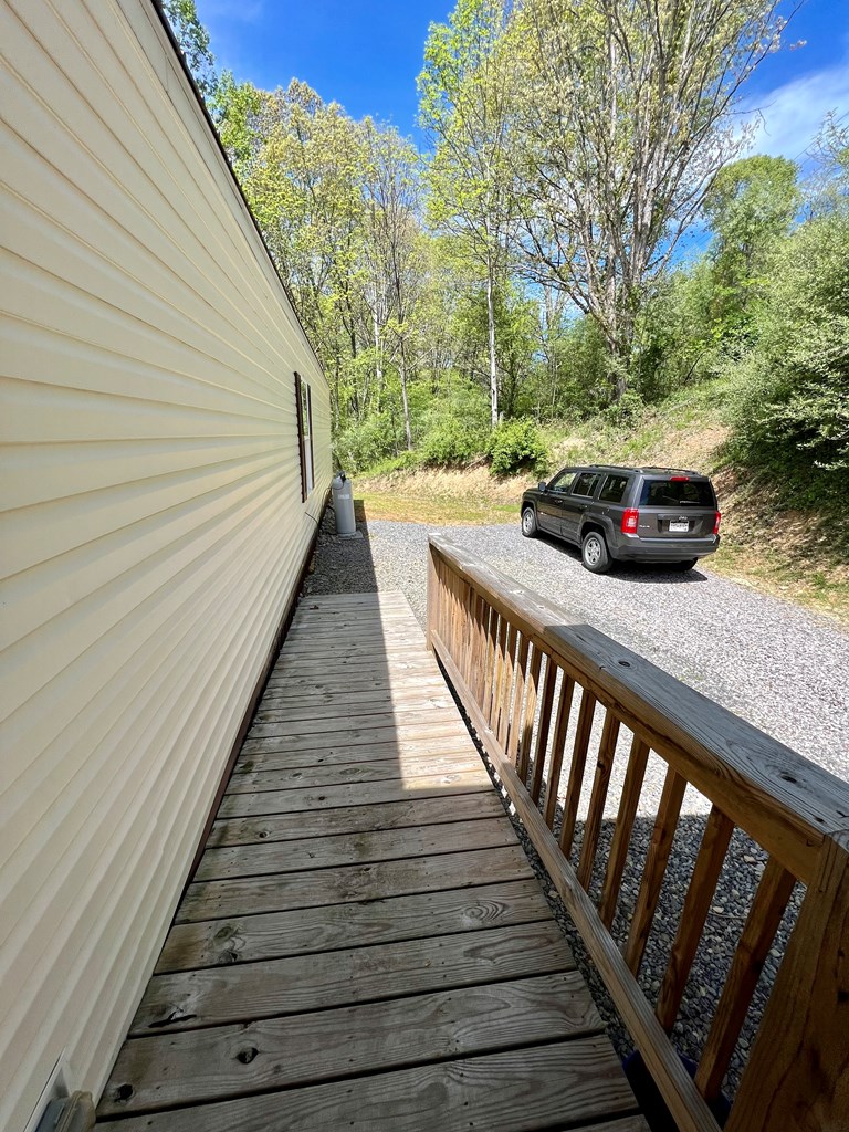 541 Hoo Hoo Hollow, Lester, West Virginia image 17