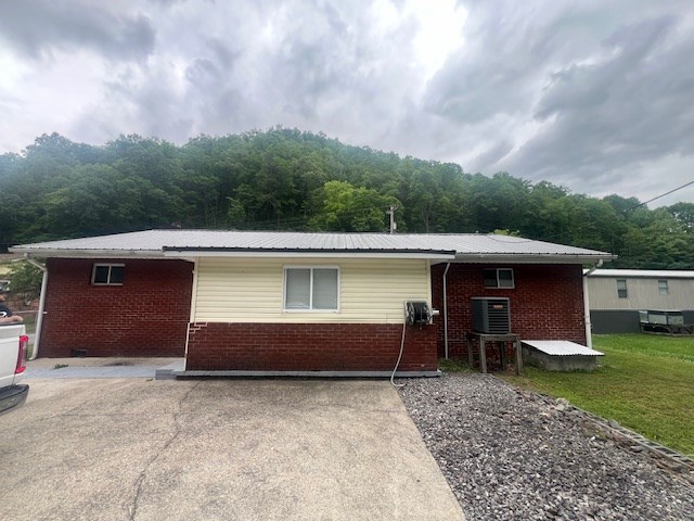 6175 Country Road, Cyclone, West Virginia image 25