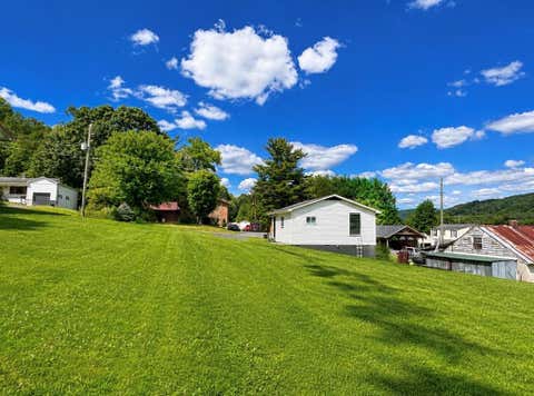 Homes For Sale - 147 147 24th Street<br/> Rainelle, WV 25962
