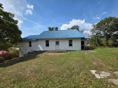 Homes For Sale - 115 Chloe St<br/> Beckley, WV 25801