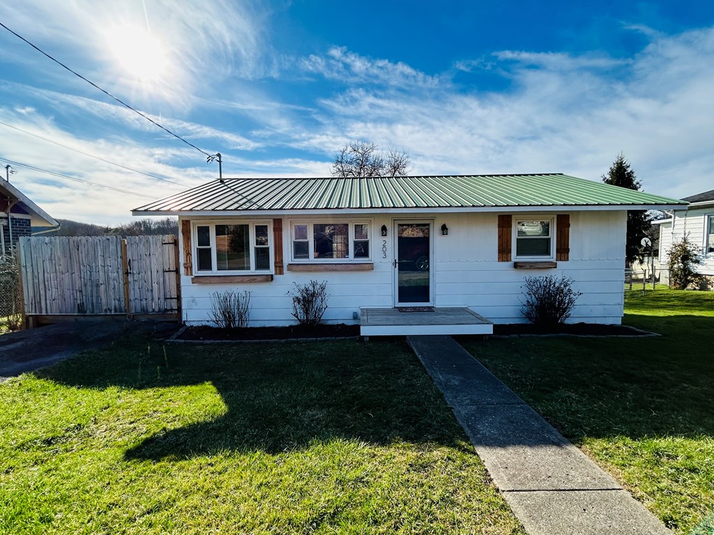203 Chestnut Street, Mabscott, West Virginia image 2