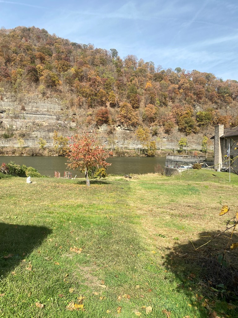604 5th Avenue, Montgomery, West Virginia image 5