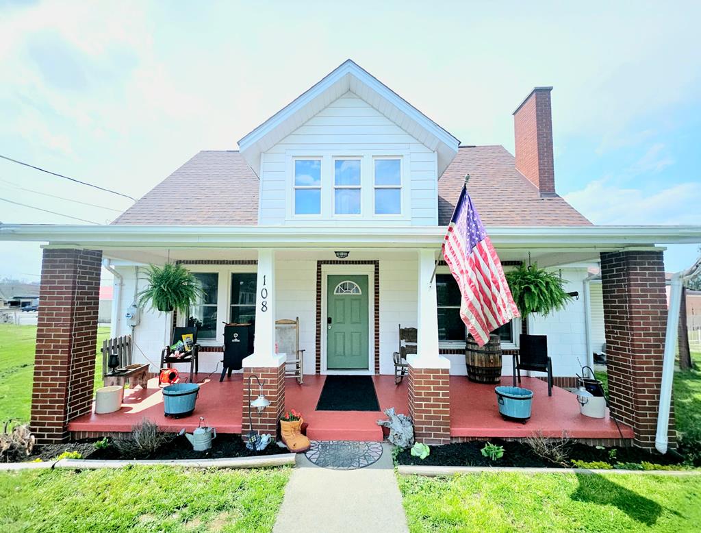 108 Anderson St, Oak Hill, West Virginia image 1