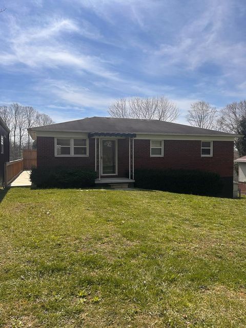 Homes For Sale - 6 Coleman Circle<br/> Oak Hill, WV 25901