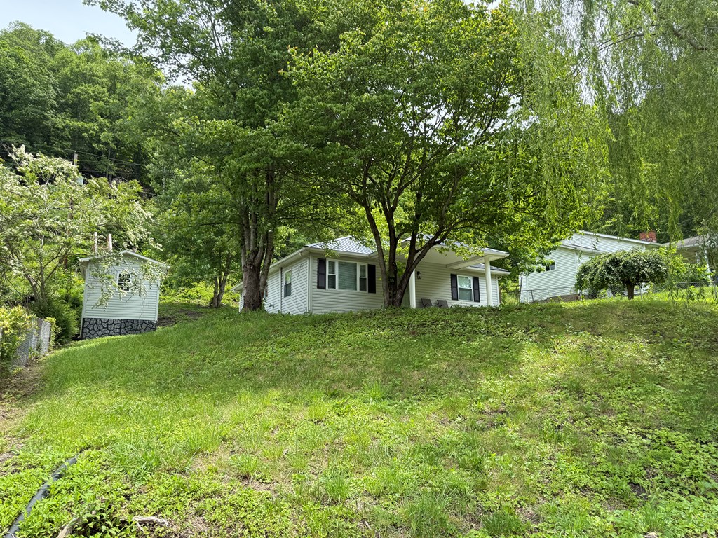 20 3rd Hill Street, Itmann, West Virginia image 3