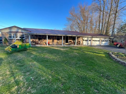 Homes For Sale - 355 Ridgepark Drive<br/> Raleigh County, Beckley, WV 25801