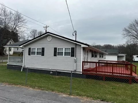 19 Sutphin Street, Scarbro, West Virginia image 3