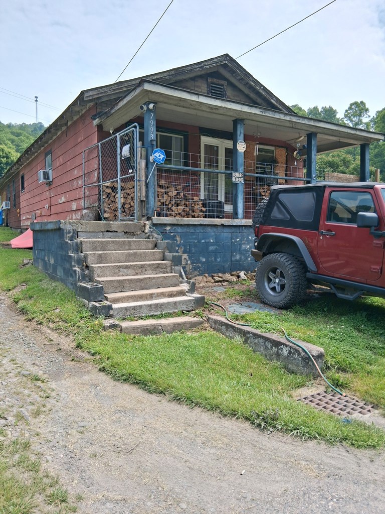 7993 Mossy Milburn Rd, Scarbro, West Virginia image 2