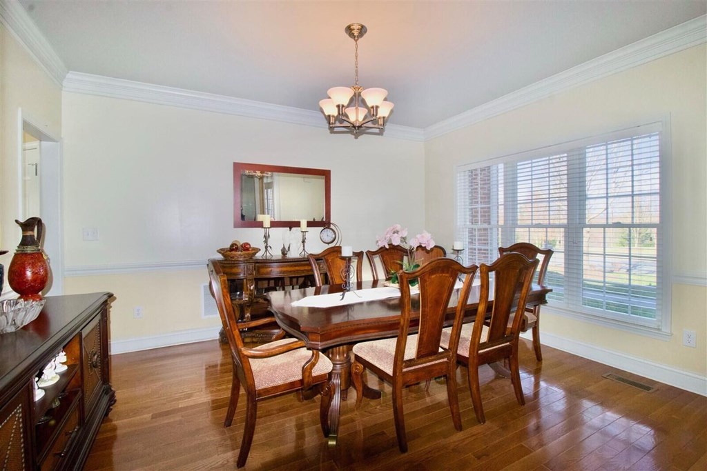 560 Old White Dr, Lewisburg, West Virginia image 3