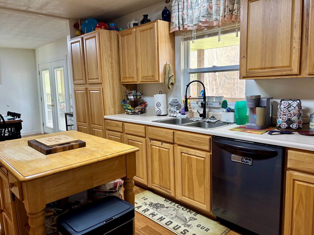 151 Hooper Ave, Crab Orchard, West Virginia image 8