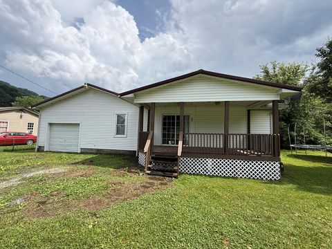 Homes For Sale - 151 Brown St<br/> Raleigh County, Clear Fork, WV 24822
