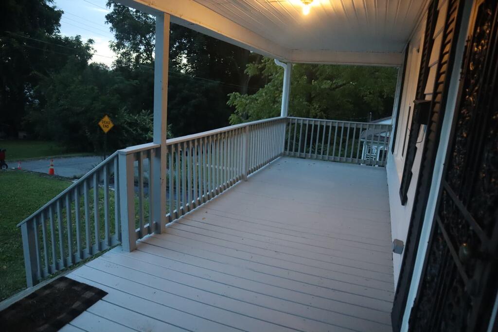 122 W C Street - Photo 3