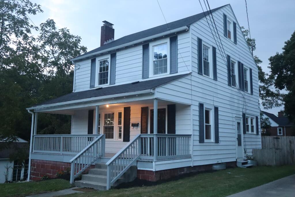 122 W C Street - Photo 2