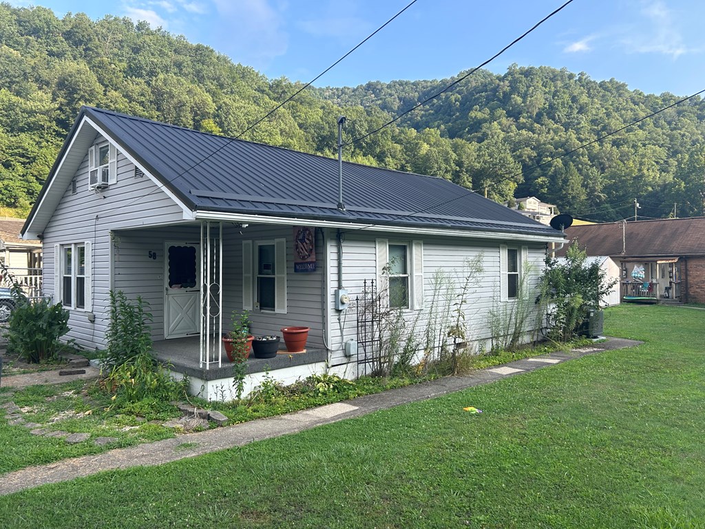 58 6th Street, Oceana, West Virginia image 2