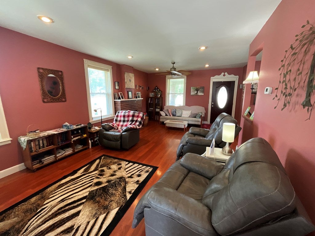 217 Allen Avenue - Photo 4