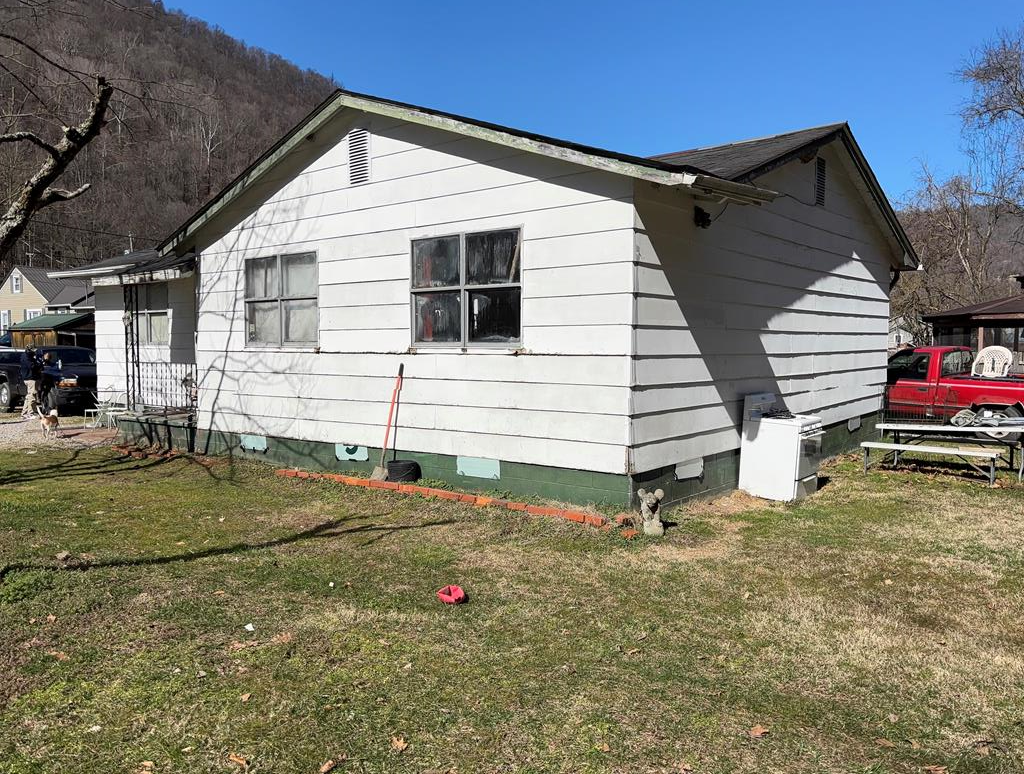 124 Collins Circle Road, Kimberly, West Virginia image 1