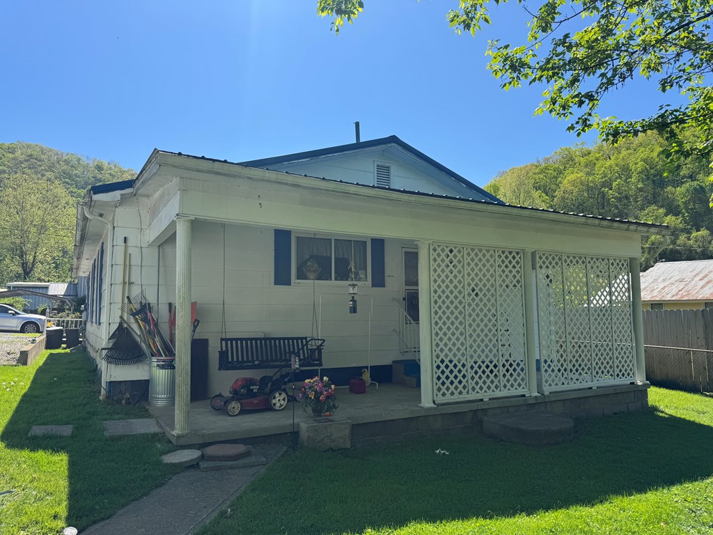 44 Old Mill Road, Oceana, West Virginia image 4