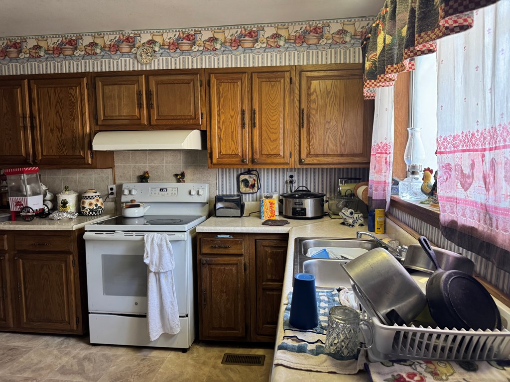 44 Old Mill Road, Oceana, West Virginia image 9