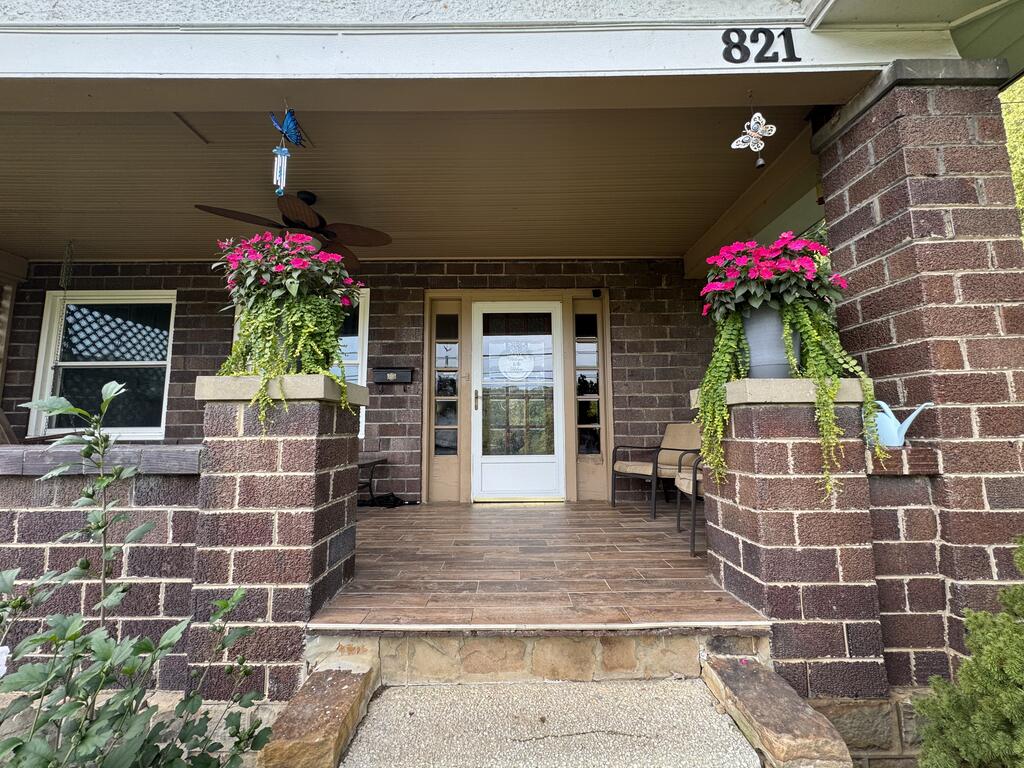 821 Broad Street - Photo 4