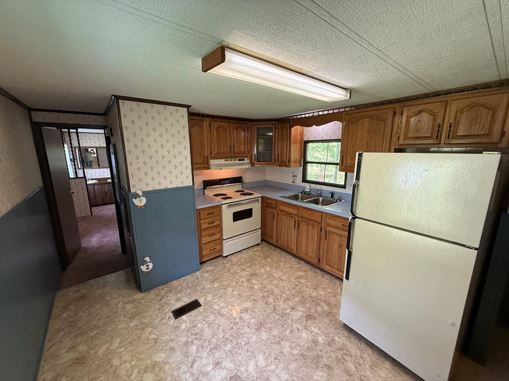 214 Westlake Rd, Ansted, West Virginia image 20