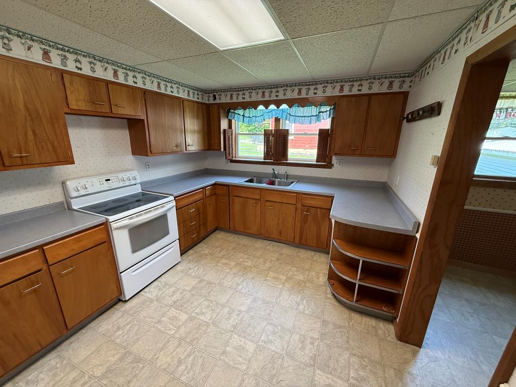 214 Westlake Rd, Ansted, West Virginia image 6