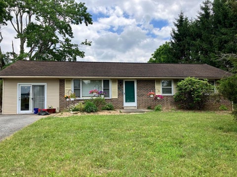 Homes For Sale - 446 4 H Lake Road<br/> Daniels, WV 25832