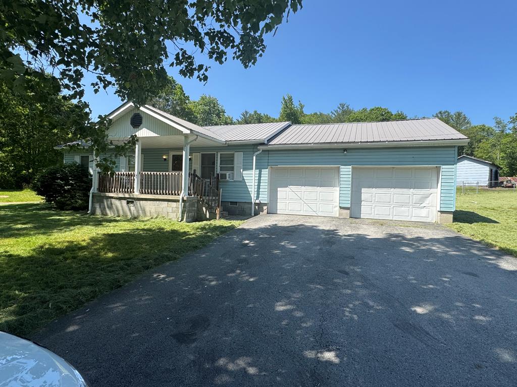 301 Cowtown Road, Meadow Bridge, West Virginia image 1