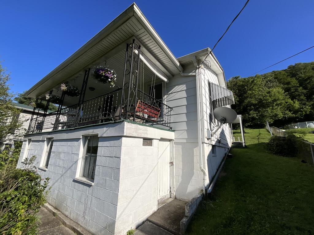 1402 Terrace Street - Photo 3