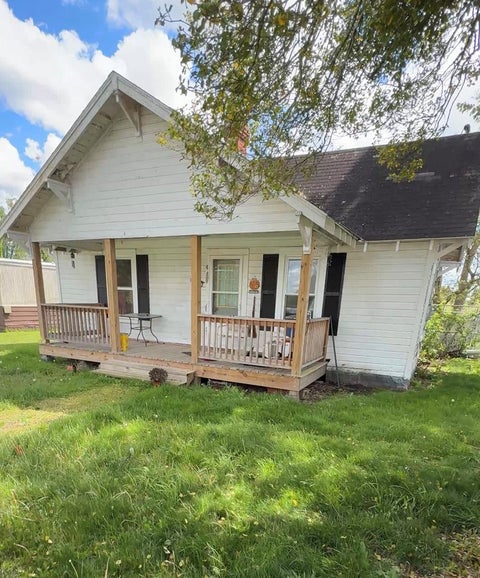Homes For Sale - 130 Sycamore St<br/> Beckley, WV 25801