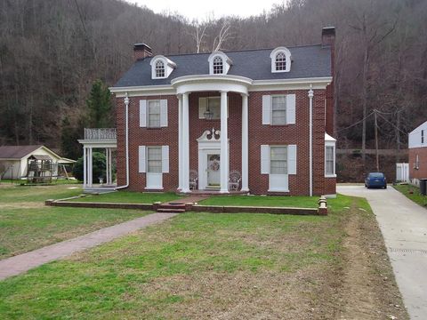Homes For Sale - 951 Riverside Drive<br/> Welch, WV 24801