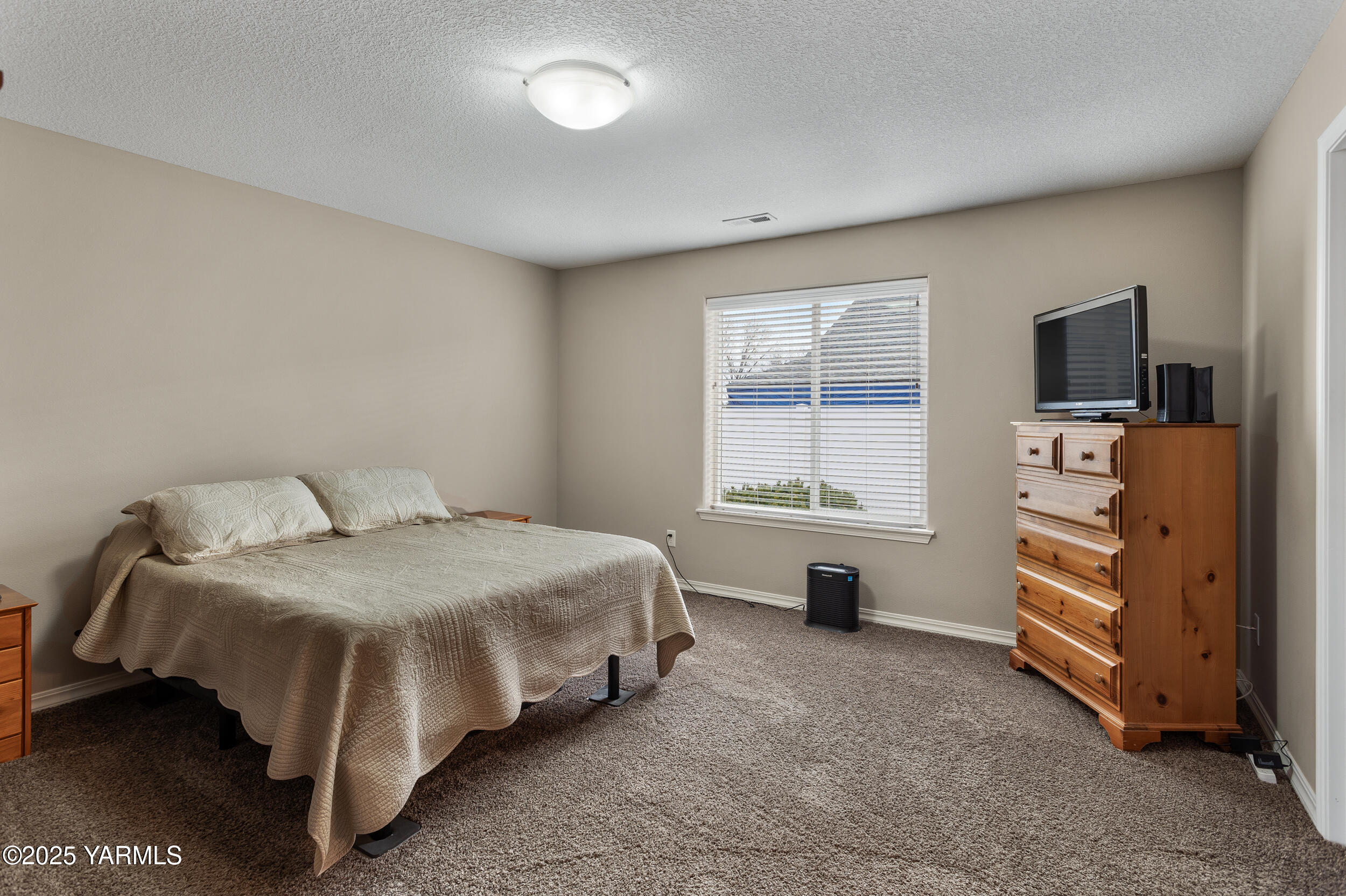 Yakima, Washington 98908, United States, 3 Bedrooms Bedrooms, ,2 BathroomsBathrooms,Residential,Pending,87752