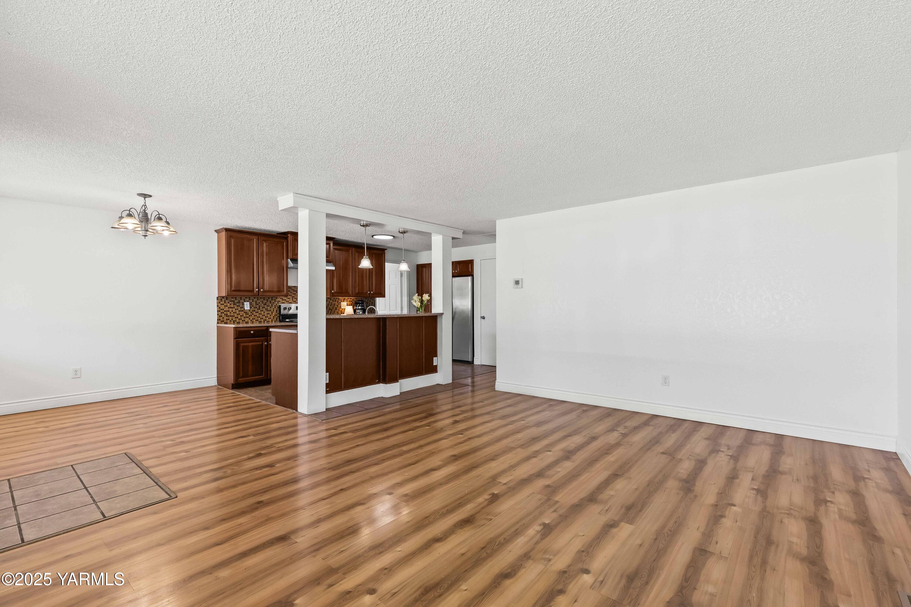 Yakima, Washington 98901, United States, 4 Bedrooms Bedrooms, ,1 BathroomBathrooms,Residential,Active,178018