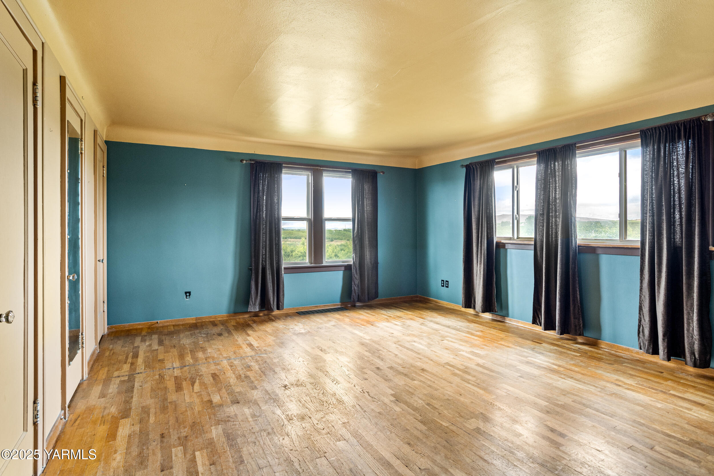 Zillah, Washington 98953, United States, 3 Bedrooms Bedrooms, ,2 BathroomsBathrooms,Residential,Active,91716