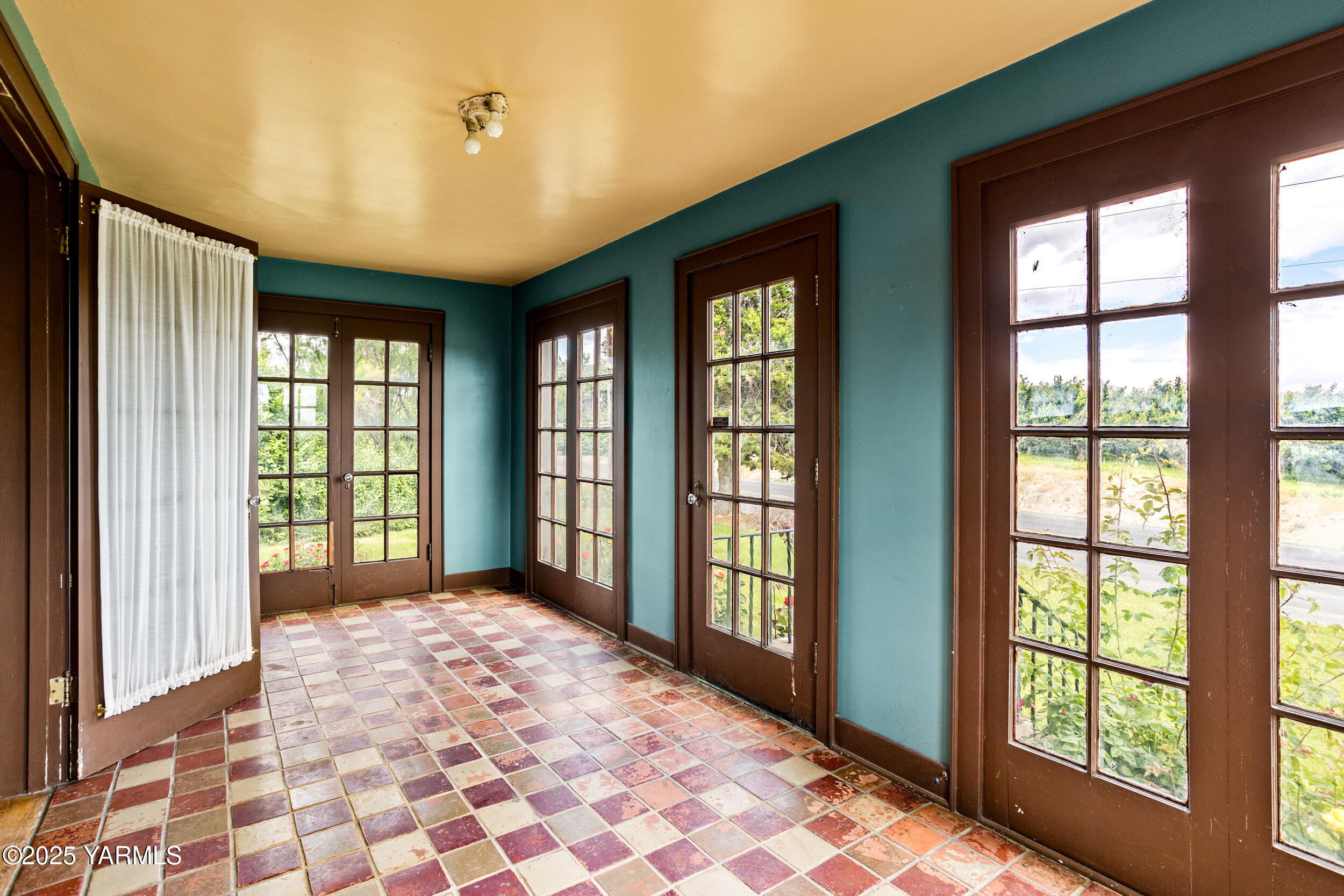 Zillah, Washington 98953, United States, 3 Bedrooms Bedrooms, ,2 BathroomsBathrooms,Residential,Active,91716